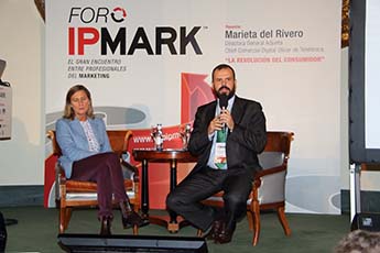 Marieta del Rivero junto a Jaime de Haro, director general de IPMARK.