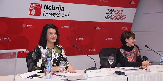 Marta Perlado, decana de la Facultad de Ciencias de la Comunicación de la Universidad de Nebrija (a la izquierda), y Concha Wert, gerente del Club de Creativos. 