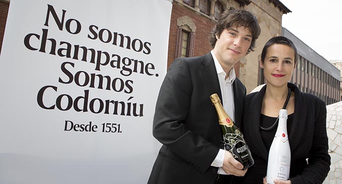 Jordi Cruz y Miram Ponsa, embajadores de la marca Codorníu.