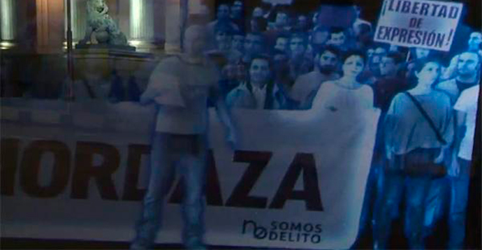 Hologramas, campaña DDB España para No somos delito