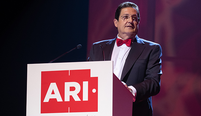 Durante la celebración del 40 aniversario de ARI, Fausto González, presidente de la asociación, recordó las virtudes del medio revistas para construir marca. 