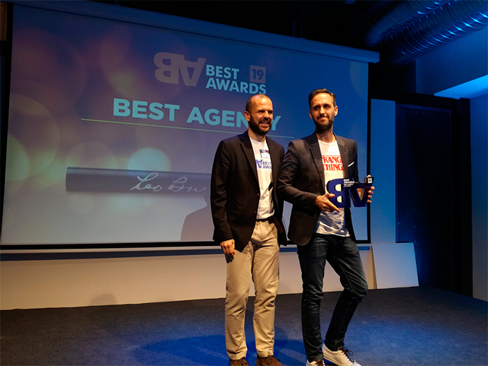 Juan García Escudero, director general creativo de Leo Burnett, (a la derecha), recogió el premio Great Agency.