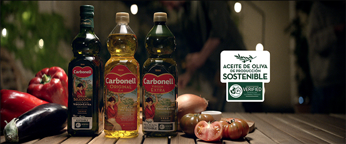 El spot busca dar visibilidad a la producción de sostenible del aceite de oliva de la marca para así garantizar un cultivo tradicional. 