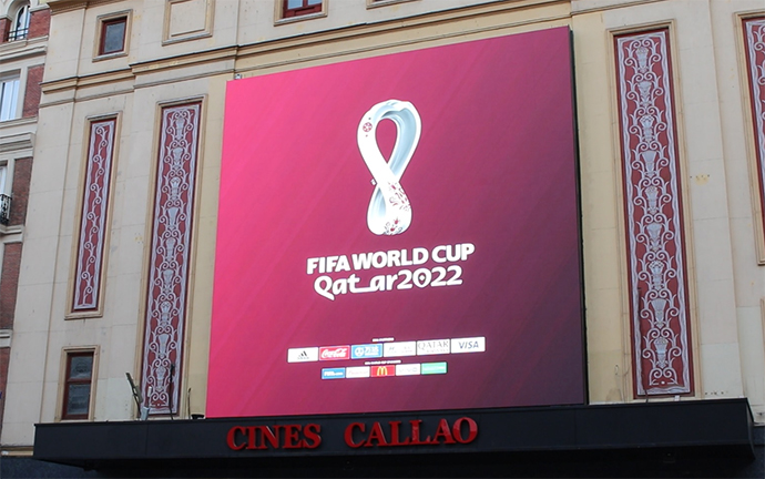 el logo oficial del campeonato deportivo se proyectará más de mil veces al día  en las pantallas madrileñas,