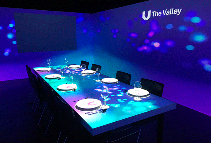 ‘The Place Inmersive’, creado por The Valley, en colaboración con inMediaStudio, compañía puntera en tecnologías disruptivas, y B-Lab Gastronomic, 