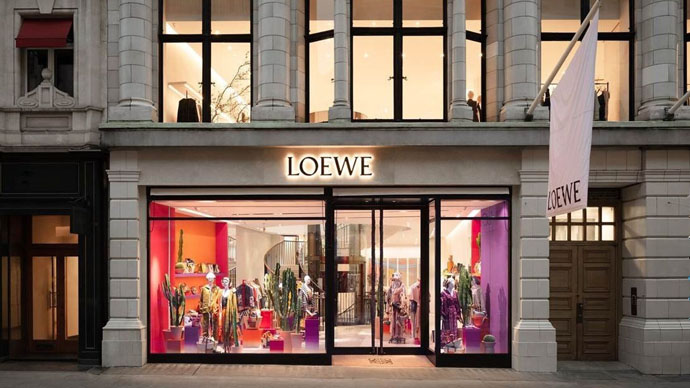 Loewe entre las 50 marcas de lujo más valiosas del mundo 