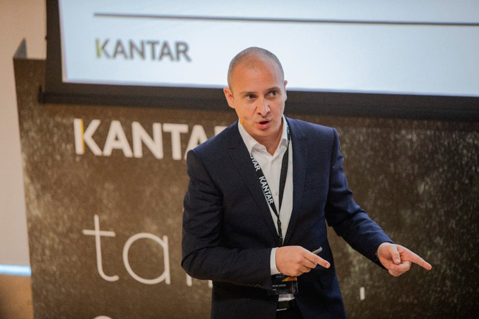 Según Carlos Cotos, director general de Kantar Portugal, en España las marcas locales de gran consumo son las únicas que crecen