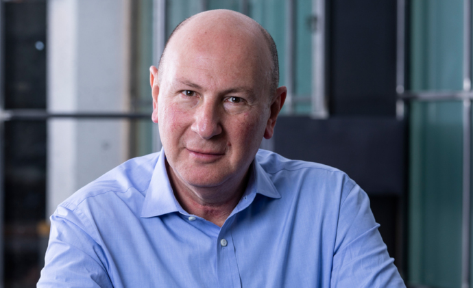 Stephen Allan, CEO de Mediacom, anuncia su salida de la compañía después de 12 años en el cargo