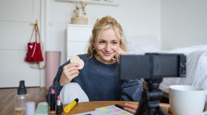 Del influencer prefabricado al UGC: el giro del marketing hacia la autenticidad Del influencer prefabricado al UGC: el giro del marketing hacia la autenticidad