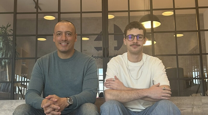 Silvio Alejandro Rodríguez Arias y Sergio Alonso a su departamento de 'architecture & 3D design'