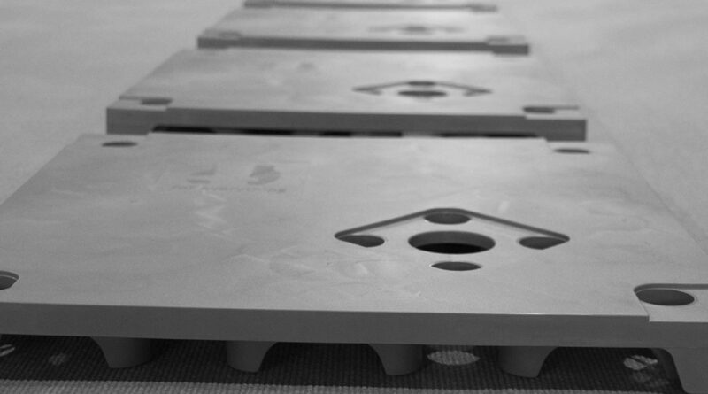 Retile Floor, la campaña premiada en Innovación Industrial, desarolllada por 4foreverything, consiste en una loseta modular reciclada y reciclable