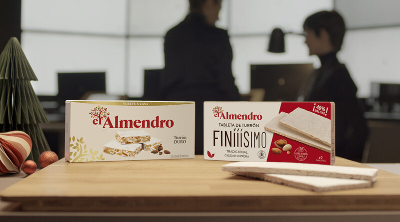 El Almendro vuelve a su cita navideña con su icónico “Vuelve a Casa por Navidad”