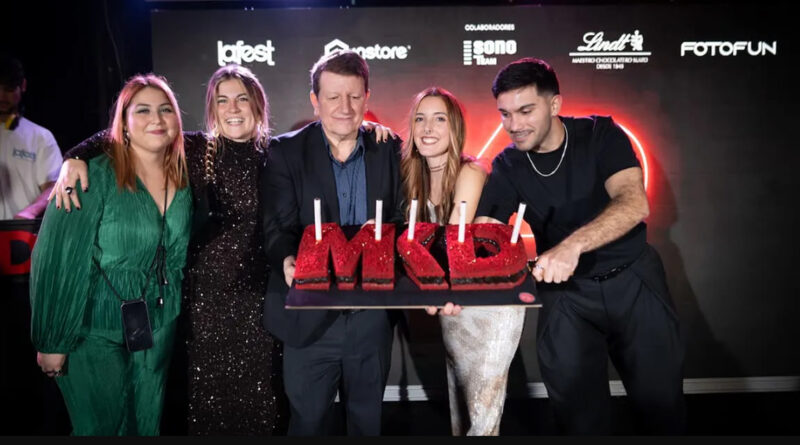 Javier Piedrahita junto a parte de su equipo de MKD durante la celebración de su 25 aniversario