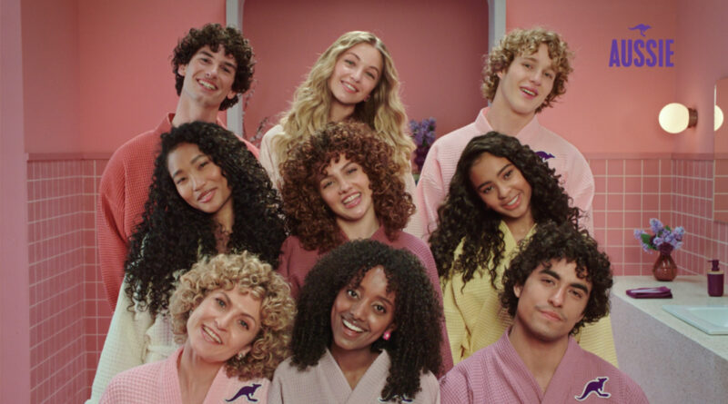 Aussie lanza ‘Curls just wanna have fun’, su nueva campaña global Aussie lanza ‘Curls just wanna have fun’, su nueva campaña global