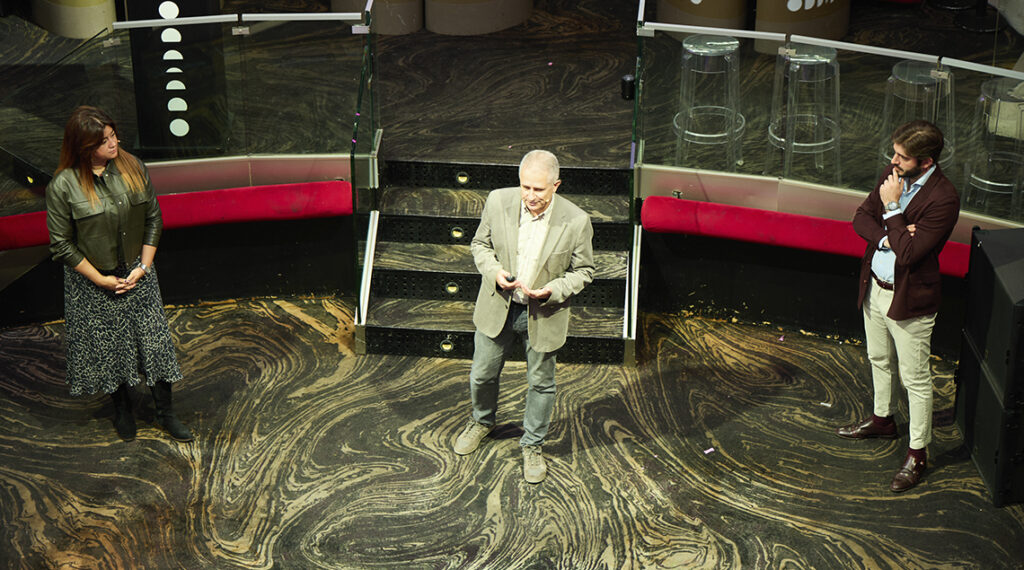 De izq a dcha, Ana Garcia, directora de marketing y comunicación de W2M, Josep Tarragó, business managing partner de Havas Media Network y Javier Gil, sales manager de Vidoomy