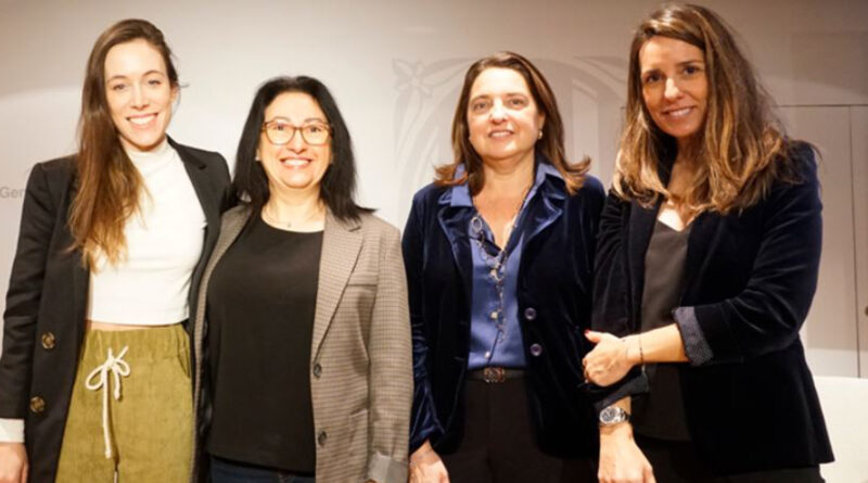 Montse Sellarès, Alba Guzmán, Sonia Recasens y Silvia Rodríguez durante la sesión del Mirador