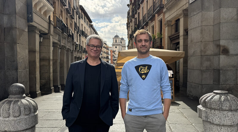 De izq a dcha, Pablo Vázquez, nuevo fichaje de BOB Agency junto a Guillermo Lázaro, director general de la agencia