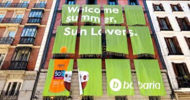 La marca celebra una nueva edición de su “Sun Lovers Day” con una activación de gran formato en Atocha, un sketch con creadores de contenido y un evento junto a la piscina con perfiles digitales de lifestyle y beauty