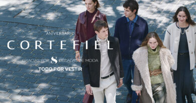Para el spot se han recopilado prendas del archivo de Cortefiel con el fin de dotar de autenticidad los looks que se muestran en la pieza audiovisual