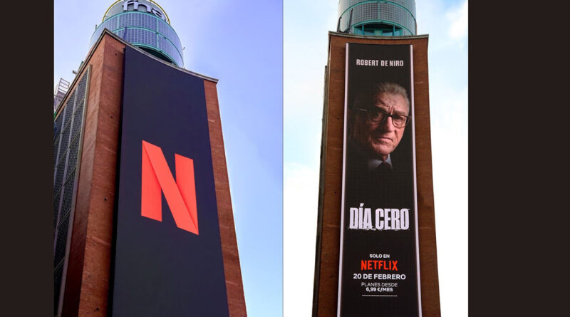 Dia Cero, de Robert de Niro, entre la programación de Netflix que se ha dejado ver en la pantalla vertical de Callao 5