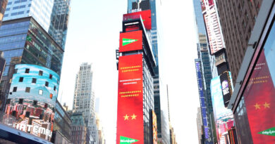 La acción fue diseñada para coincidir con los periodos de mayor presencia de aficionados españoles en Times Square