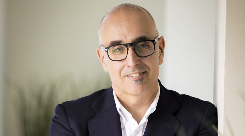 Estrategia, reputación y valor en la era de la influencia y la inteligencia artificial Estrategia, reputación y valor en la era de la influencia y la inteligencia artificial
