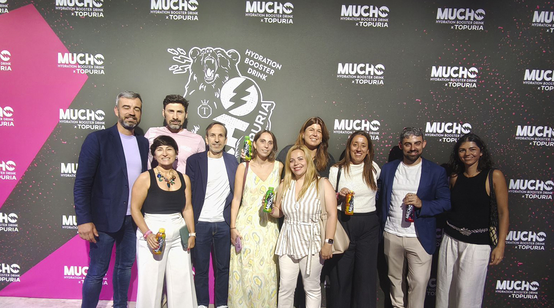 Parte del equipo de Hijos de Rivera que ha hecho posible este lanzamiento durante su presentación a la prensa