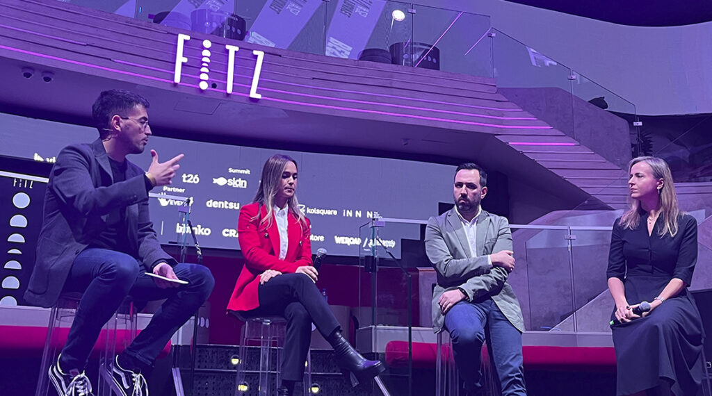 De izq a dcha, Jorge Tarancón, 'chief activation officer' de T2Ó, Victoria Suárez, head of CRM de Avoris, Alejandro García Baena, 'head of digital business' de Ilunion Hotels y Ganna Koval, vp loyalty porgrams, B2B & Promotions corporate commercial department de Minor Hotels Europe & America