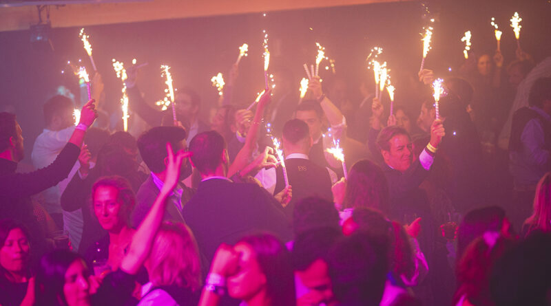 Tras el éxito del año 2024 con IPMARK como promotor oficial, la Fiesta de los Premios Eficacia vuelve a celebrarse en el Teatro Eslava de Madrid