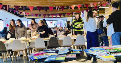 el 64% entre las prendas y libros recogidos, el excedente de ropa ha sido donado a AERESS, Asociación Española de recuperadores de economía social y solidaria