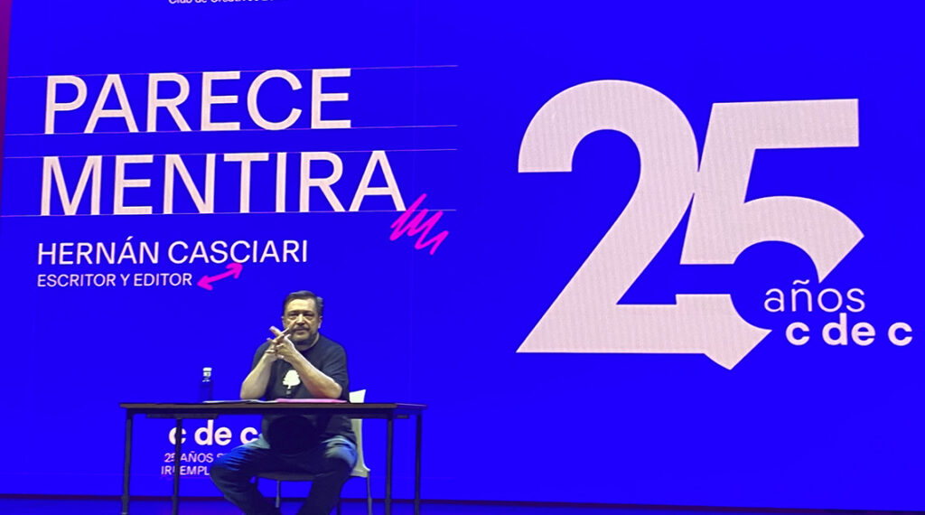 Hernán Casciari, escritor y editor que levantó al auditorio en la segunda jornada del Día C 2024