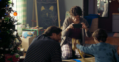 La campaña de Ikea de Navidad ha sido desarrollada por la agencia McCann y dirigida por Alauda Ruiz de Azúa, galardonada recientemente con la Concha de Oro en la 73 edición del Festival de San Sebastián
