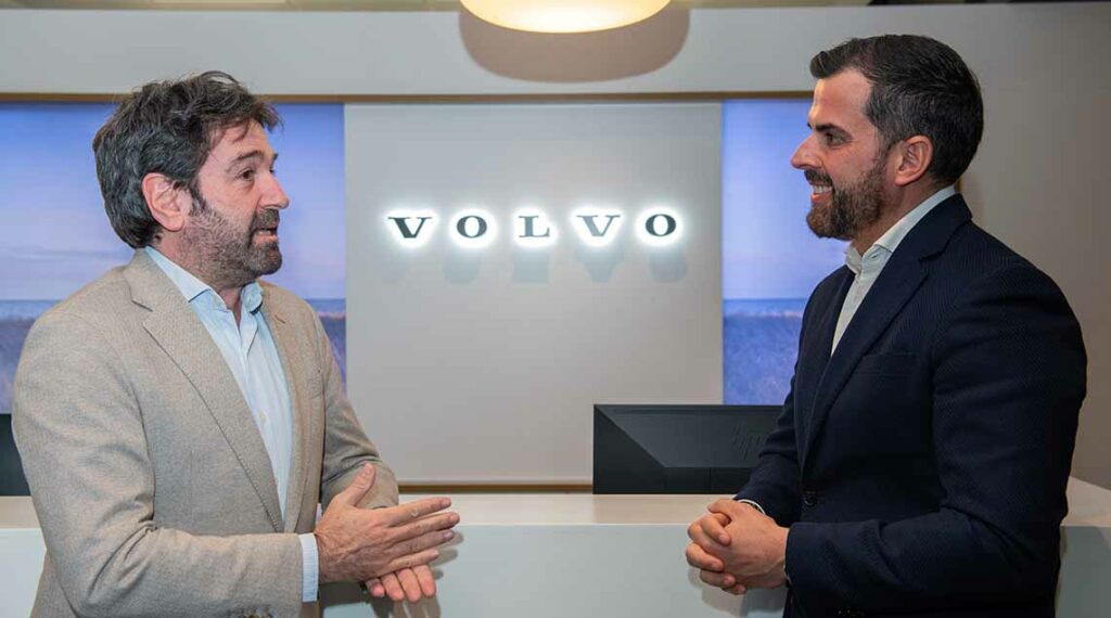 De izq a dcha, Juan Carlos Muñoz, 'marketing operations lead' de Volvo Cars y Vicente Ros, 'managing director' de Initiative España