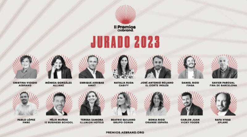 13 expertos y la presidenta del jurado en la elección de los finalistas y ganadores de los Premios AEBRAND.