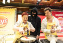 Lay’s reabre el debate de la tortilla de patata junto a David Bisbal y Lola Lolita
