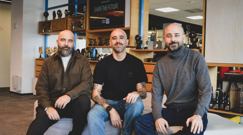 De izqda a dcha, José Izaguirre , executive creative director de Havas Creative, Luis Miguel Ábrego, associate creative director de Havas Creative y Félix Carral executive creative director de Havas Creative