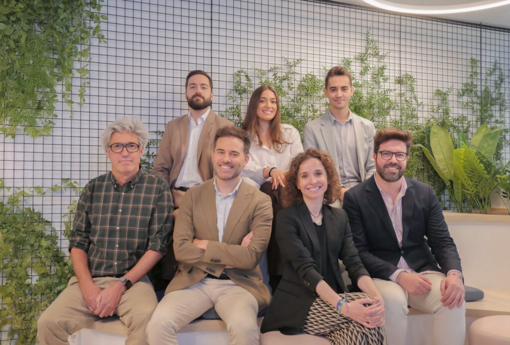 Teresa Zamora junto a su equipo.