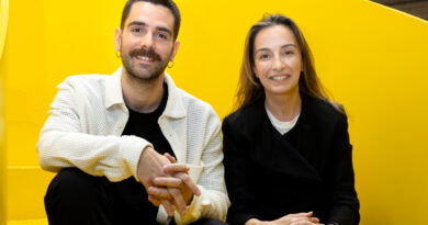 De izq a dcha, Miguel Sánchez, nuevo fichaje de Dentsu X junto a María Álvarez, 'managing director' de Dentsu X