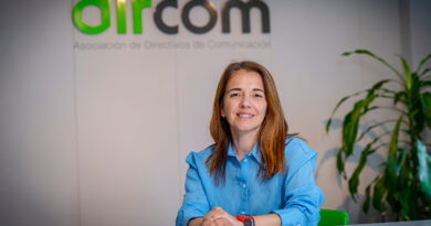 Rey cuenta con una amplia trayectoria en comunicación corporativa y ha desarrollado gran parte de su carrera en Ecoembes
