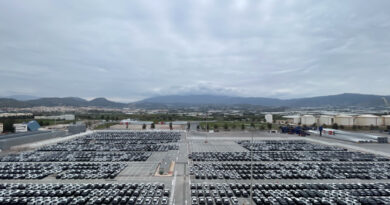 El puerto de Motril se incorpora como un nuevo enclave estratégico dentro de la red logística de Omoda & Jaecoo, con una capacidad inicial de 2.000 vehículos