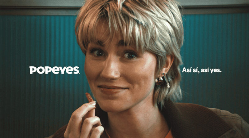 Popeyes plantea un mensaje inequívoco: la calidad no es negociable. Ese compromiso se articula especialmente alrededor de su producto estrella, el pollo crujiente