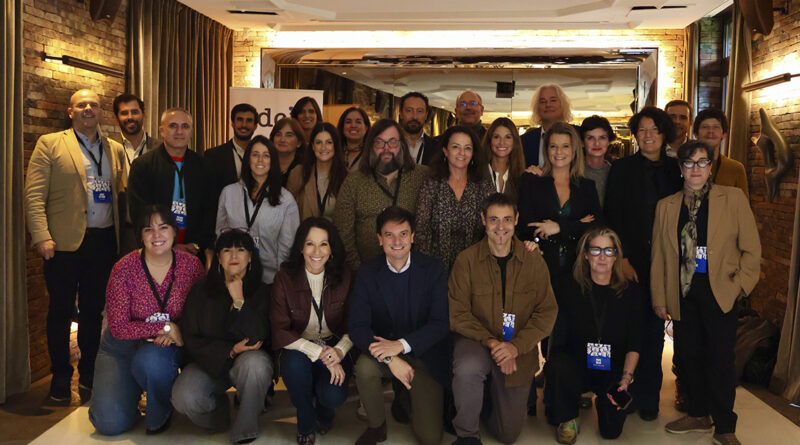 Miembros del jurado de la segunda edición de los Premios W!N