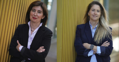 De izq a dcha, Raquel Herruzo, directora de marketing de Vocento Medios y María Sanz, directora comercial de Vocento Medios