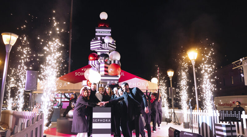 Sephora inaugura su primer mercadillo navideño, un espacio que invita a redefinir la belleza y la magia de la Navidad