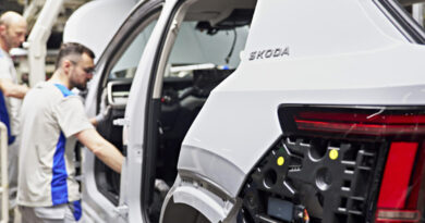 El nuevo Epiq es, además, el primer modelo de Škoda construido sobre la plataforma MEB+ y el primero en adoptar plenamente el lenguaje de diseño Modern Solid