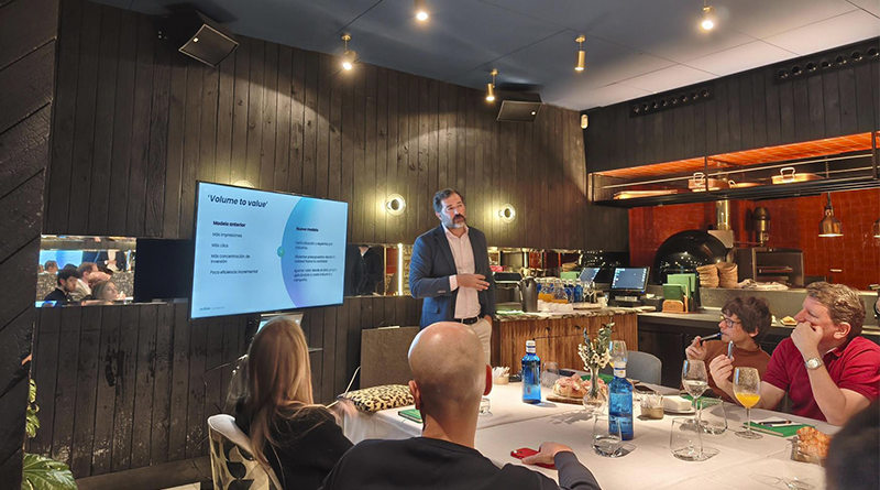 Miembros convocados a la presentación del estudio de Taboola sobre el performance marketing