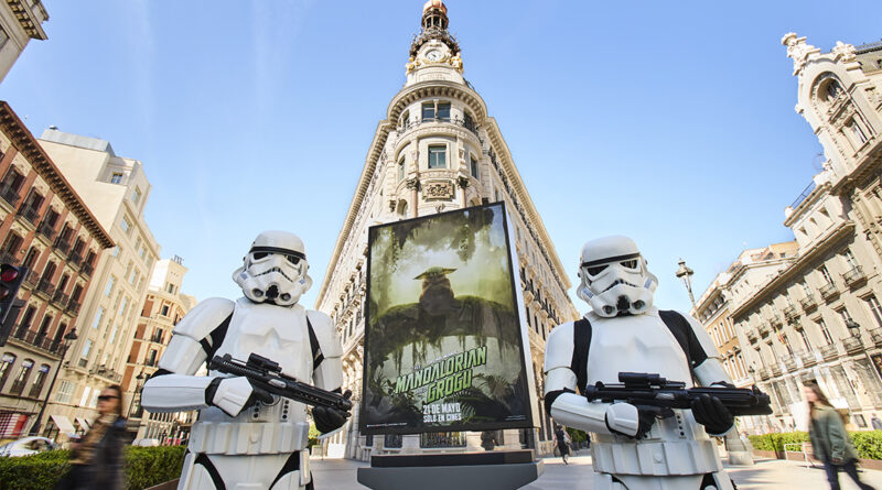 Star Wars lleva “la fuerza” a las calles de Madrid con el primer mupi flotante Star Wars lleva “la fuerza” a las calles de Madrid con el primer mupi flotante