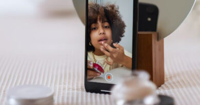 Para las marcas Beauty, entender este cambio de paradigma —del “me gusta” a “lo necesito”— marca la diferencia entre tener visitas y tener clientes