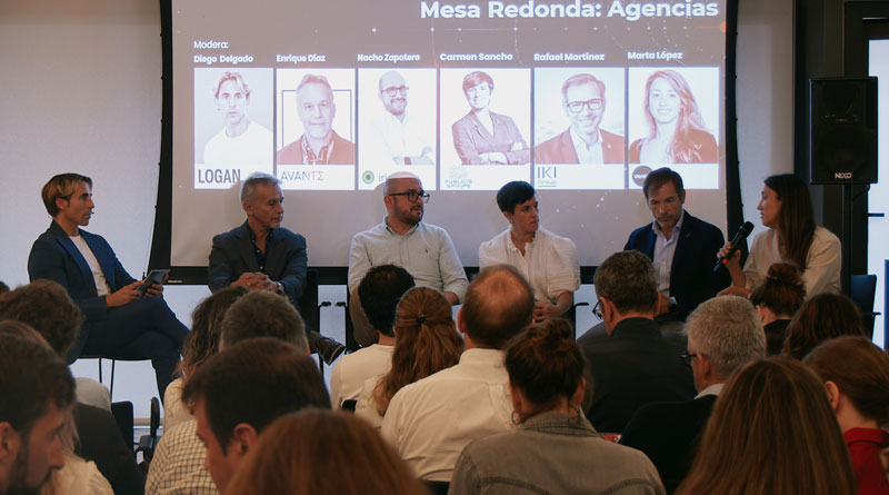 (De izq. a der.) Diego Delgado (LOGAN), Enrique Díaz (Avante), Nacho Zapatero (Irismedia), Carmen Sancho (Publicis Groupe), Rafael Martínez (IKI Media) y Marta López (Dentsu).