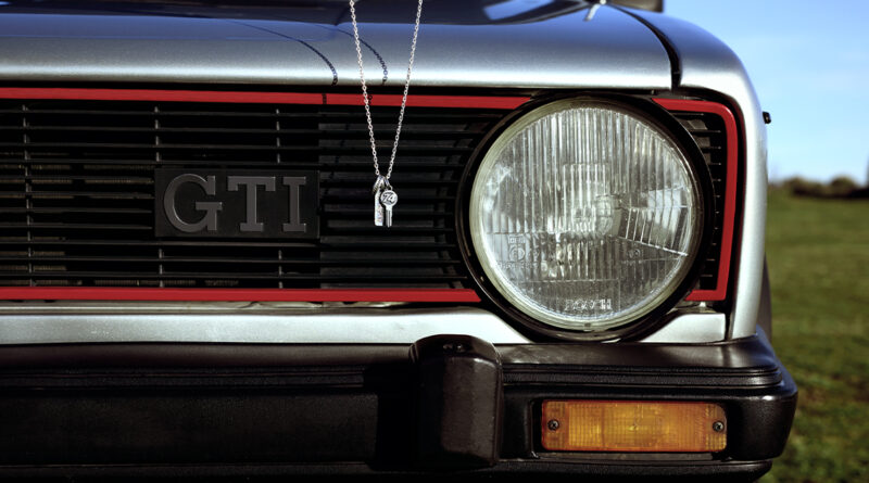 Volkswagen transforma un Golf de 1974 en una joya junto a TwoJeys Volkswagen transforma un Golf de 1974 en una joya junto a TwoJeys